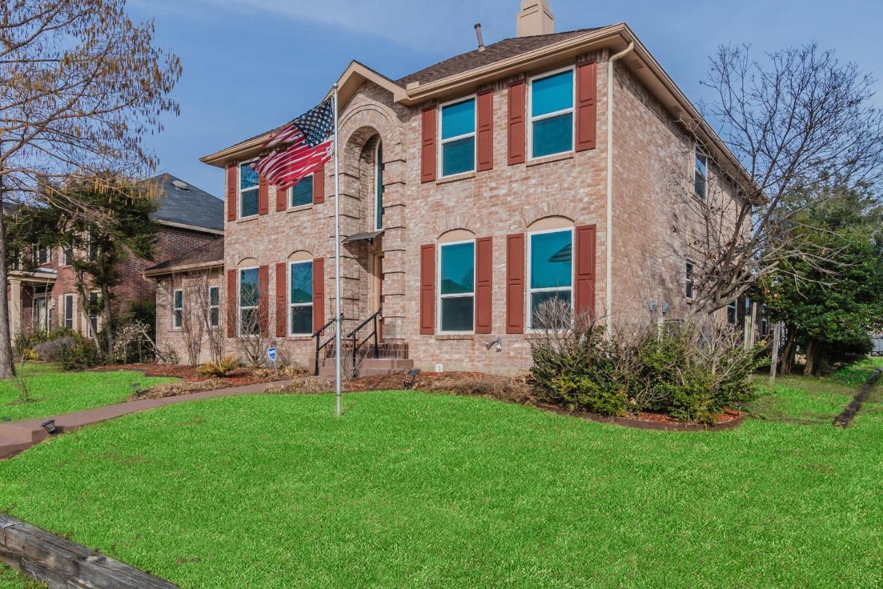 * *Astounding House **Perfect For Family And Friends , Pool , Hot Tub, & Game Room Allen Exteriör bild