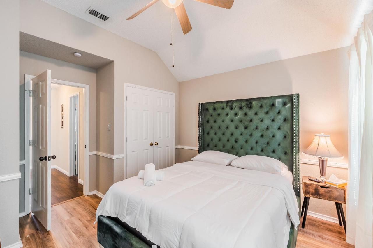 * *Astounding House **Perfect For Family And Friends , Pool , Hot Tub, & Game Room Allen Exteriör bild